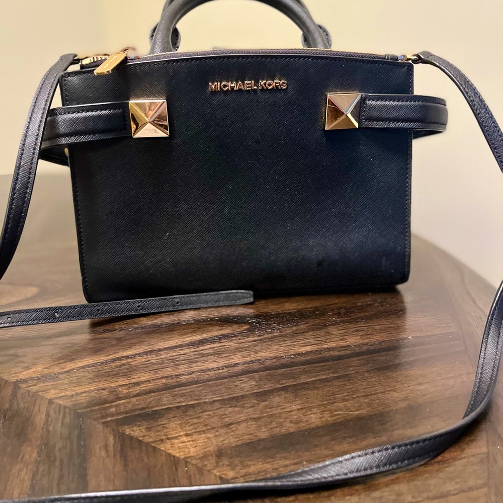 Black Michael Kors purse